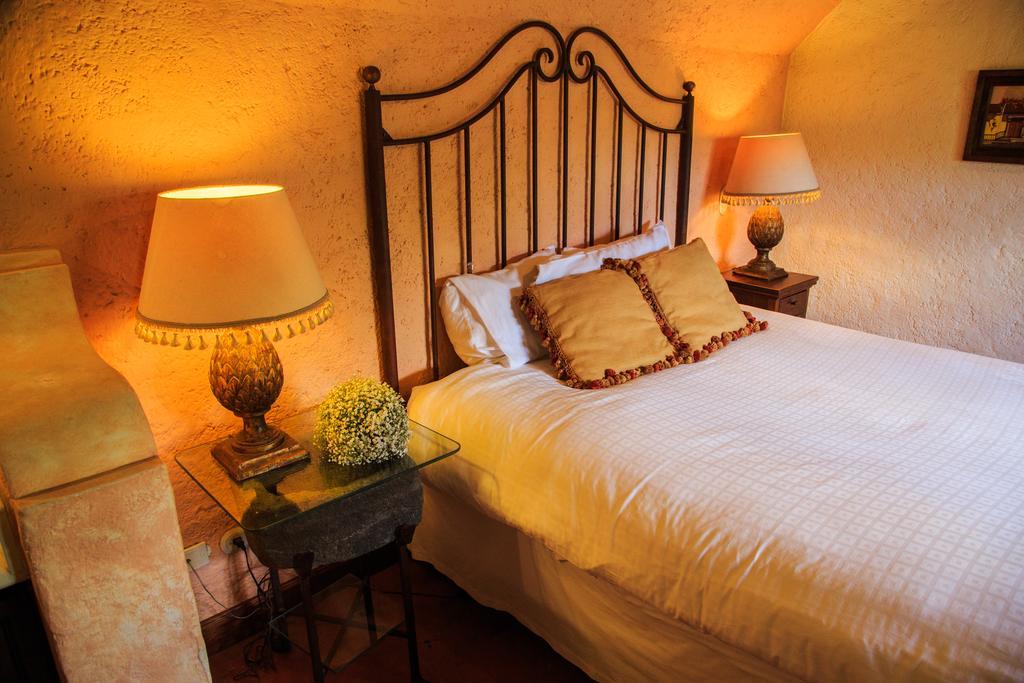 Hotel Lo De Bernal アンティグア・グアテマラ エクステリア 写真