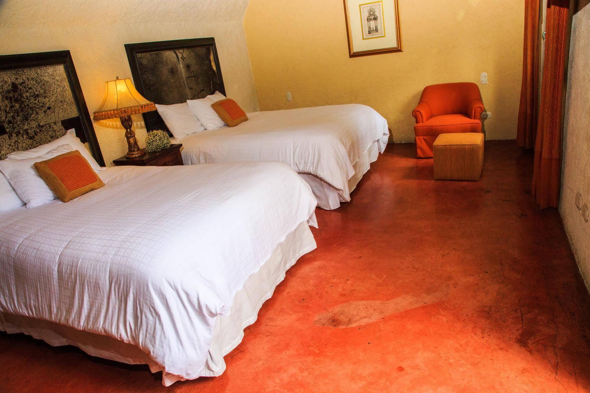 Hotel Lo De Bernal アンティグア・グアテマラ エクステリア 写真